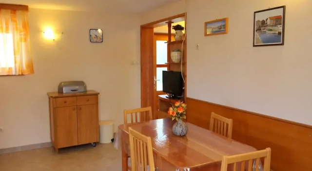 Коттедж Holiday Home Katica - One Bedroom Holiday Home With Terrace and Sea View
