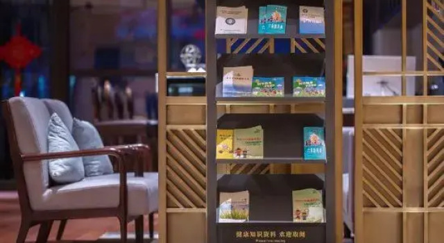 Borrman International Hotel（Anning Wuyue Plaza）, Rezerwuj Hotel Hotele w Kunming z parkingiem, Parking