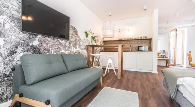 Студия Deluxe с балконом Tamara Suites & Apartments