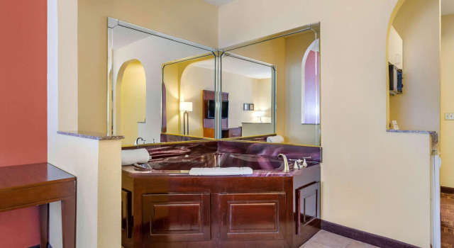 Spark by Hilton Houston near the Galleria, Забронировать Отель Беллэйр Хьюстон