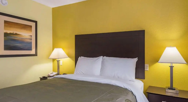 Номер Standard Quality Inn Washington NC