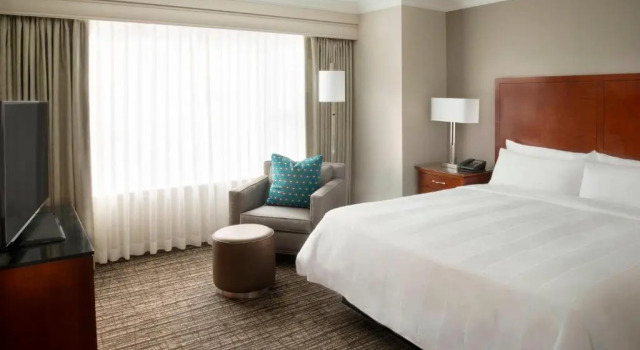 Двухместный люкс c 1 комнатой Marriott Downtown at CF Toronto Eaton Centre