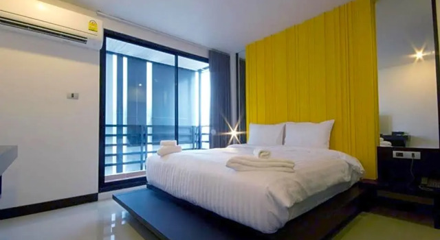 Двухместный номер Deluxe с балконом Hotel Pattaya Beach