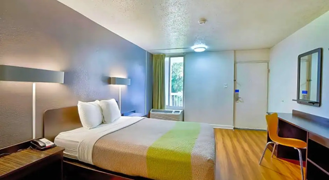 Номер Standard Motel 6-Gainesville, FL