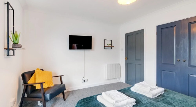 Bourne Court Attractive 1 bdrm Apartment