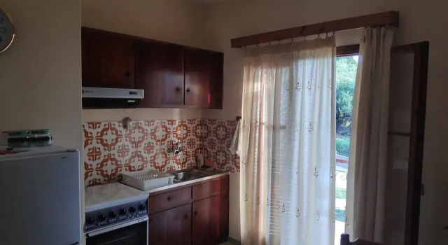 Eleni's Apartments & Studios