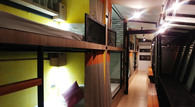 Green House Neo-Resotel - Hostel, Забронировать Отель Отели Южного Таиланда с парковкой, Парковка