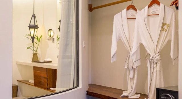 Люкс с красивым видом из окна Metta Residence & Spa