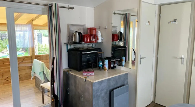 Bungalow With 3 Bedrooms in Puget-sur-argens, With Shared Pool and Furnished Garden - 20 km From the Beach, Rezerwuj Hotel Hotele w Owernia z parkingiem, Parking