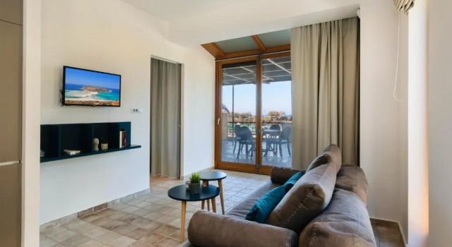 Xenios Dias Luxury Apartments With Sea View