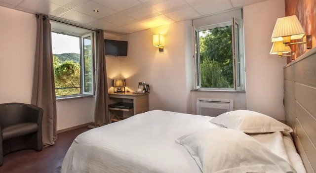 Les 2 Rives, Rezervasyon Otel Lozère otoparklı oteller, Otopark