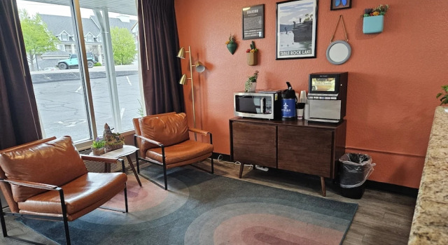 The Retro Hotel, Забронировать Отель Отели Table Rock Lake с парковкой, Парковка