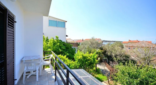 Rooms Mande, Prenota Hotel Arbe 