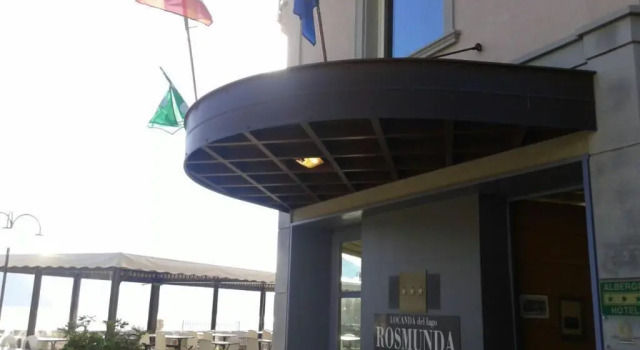 Locanda del Lago Rosmunda, Забронировать Отель Отели Изео с парковкой, Парковка