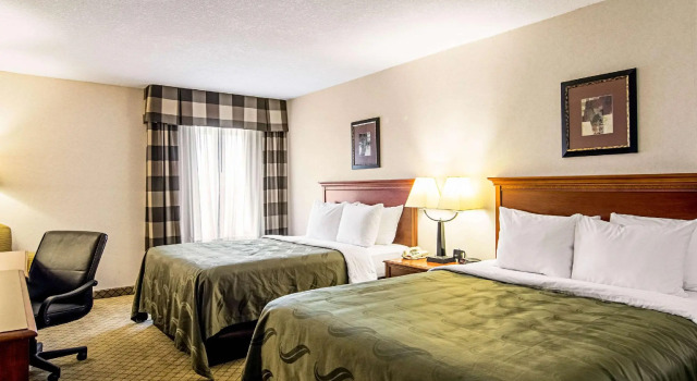 Четырёхместный номер Standard Quality Inn