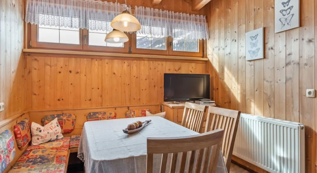 Plush Holiday Home in See im Paznauntal With Balcony, Забронировать Отель Отели Тироля 3 звезды, 3*
