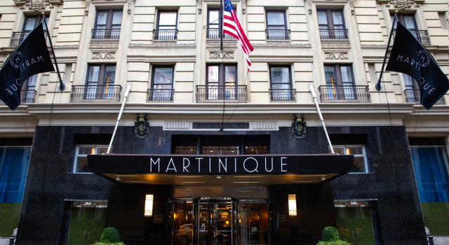 Martinique New York on Broadway, Curio Collection by Hilton, Забронировать Отель СПА-отели Нью-Йорка, рядом с Станция метро 18-я улица линия 7-я авеню - Бродвей IRT, SPA-услуги