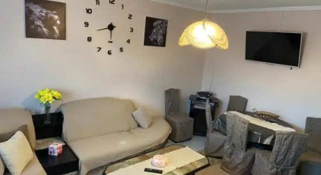 Holiday Apartman Hévíz, Book Lejlighed Hoteller i Western Transdanubia med parkering, Parkering
