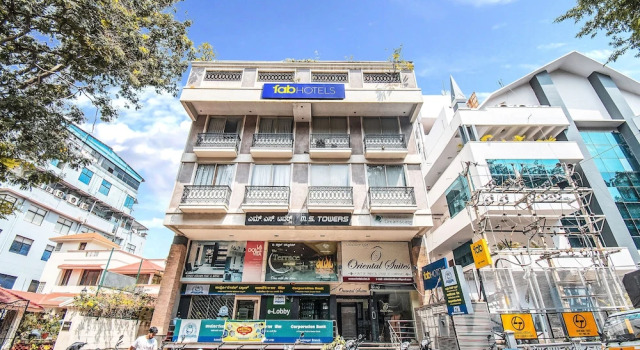 FabHotel Oriental Suites MG Road, Varaa Hotelli Hotellit Bangalore aamiaisella, Aamiainen