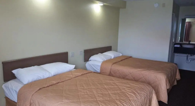 Четырёхместный номер Standard Greenfield Inn