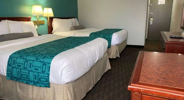 Четырёхместный номер Standard Travelodge by Wyndham Miramichi New Brunswick