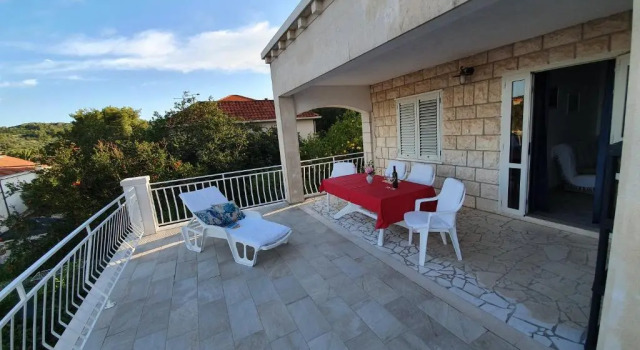 Апартаменты с 2 комнатами с видом на море Villa Hela