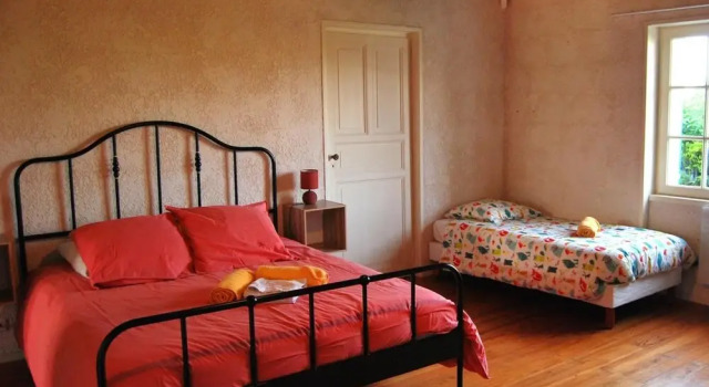 Logis de Chenac, Rezerwuj Hotel Hotele w Charente-Maritime z parkingiem, Parking