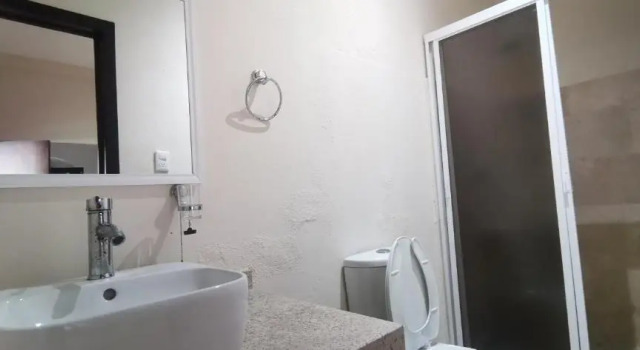 Кровать в общем номере Calam Hostal