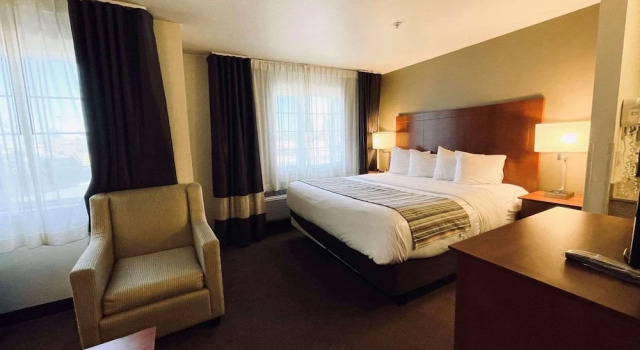 Люкс c 1 комнатой Country Inn & Suites by Radisson, Bend, OR