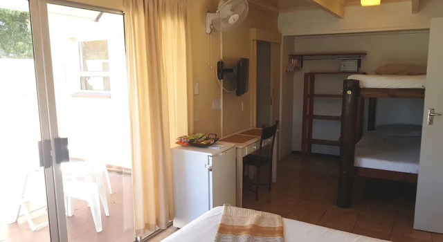 Двухместный номер Standard с балконом Amakaya Backpackers Travellers Accommodation
