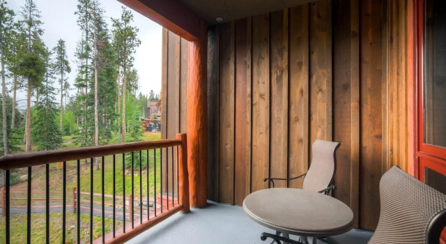 Luxury 3 Bedroom Ski in, Ski Out Mountain Vacation Rental Just Steps from the Snowflake Ski Lift in Breckenridge