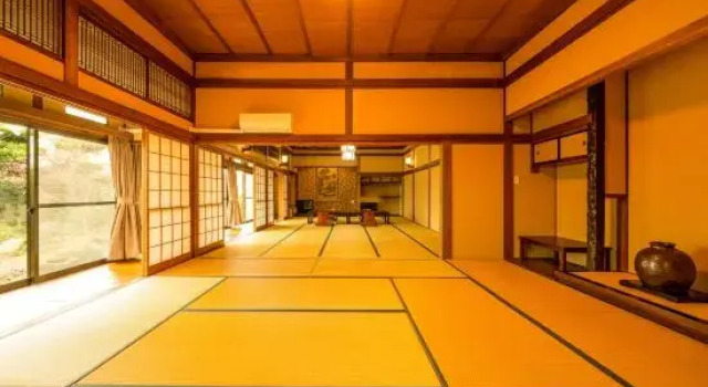 Трёхместный люкс с видом на сад Ooedo Onsen Monogatari Hotel Ranpu