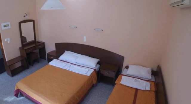 Трёхместный номер Standard с видом на море Kalias Hotel