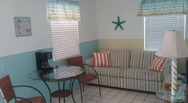 Tropical Bay Inn Motel