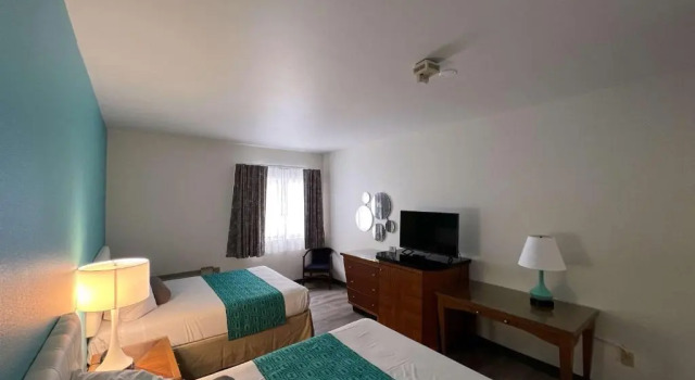 Четырёхместный номер Standard Motel 6 Bethel, CT - Danbury