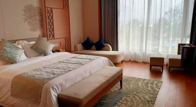 Люкс Executive Howard Johnson The Bund Hotel Gasa