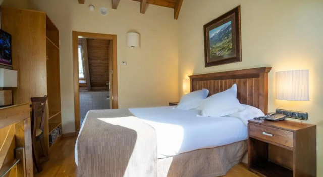 Полулюкс Hotel & Restaurante Peña