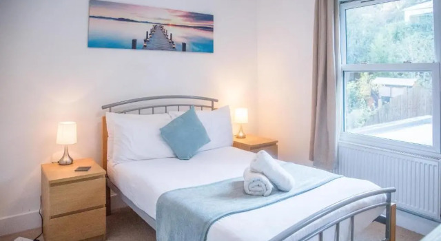 Stunning Room - Amazing Location - Room 4