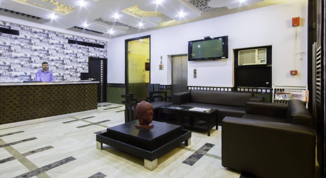 Hotel Bizzotel, Забронировать Отель Гургаон Gurgaon Region, рядом с Motorola Solutions India