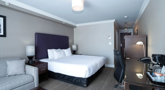 Номер Grand Sandman Hotel & Suites Calgary South