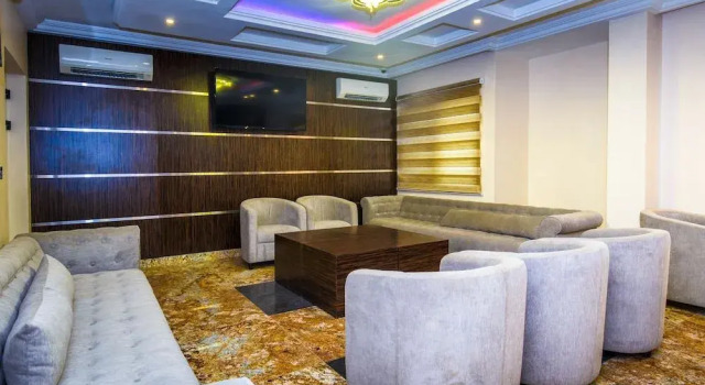 Joygate Hotels & Suites, Book Hotel Hoteller i Lagos med pool, Swimmingpool