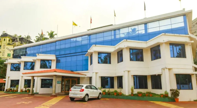 OYO 28567 Krishna Holiday Village