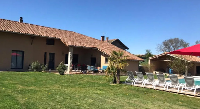 Ain’Time, Book Bed and Breakfast Hotels in Burgundy with a Pool, Swimming Pool