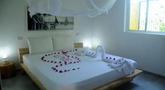 Апартаменты Цокольный этаж с 2 комнатами Maisha Marefu Apartments