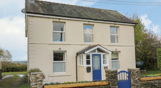 Bryn Ifor, Rezervați Hotel Lampeter Ceredigion