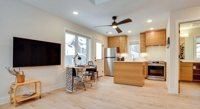 < 1 Mi to Carleton College: Wfh-friendly Apartment, Varaa Huoneisto Hotellit Minnesota pysäköinnillä, Pysäköinti