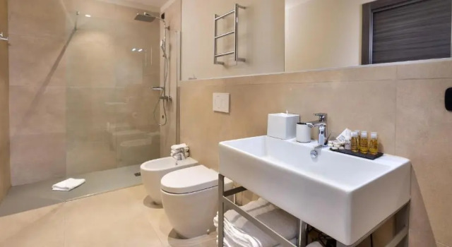 Трёхместный номер Standard Hotel The Cube