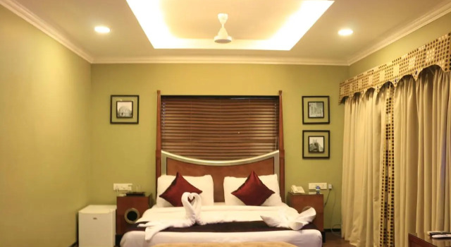 Jalsa Hotel & Banquets, Забронировать Отель Отели штата Махараштры 3 звезды, 3*