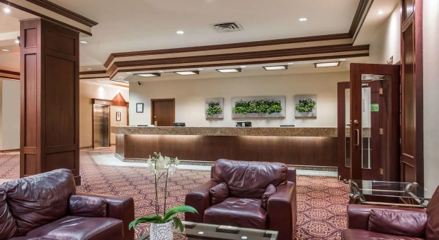 Divya Sutra Plaza and Conference Centre Calgary Airport, Book Hotel Hotels in Calgary with a Pool, Swimming Pool