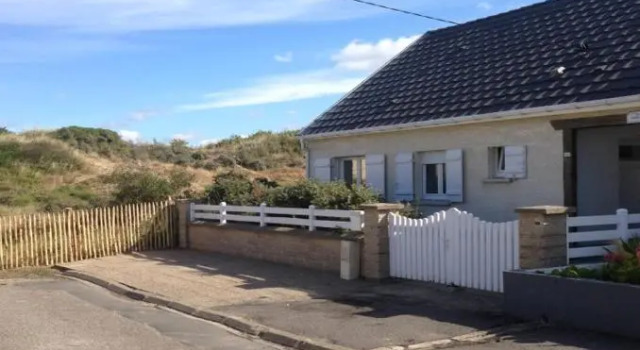 Коттедж Maison aux pieds des dunes 300m de la plage